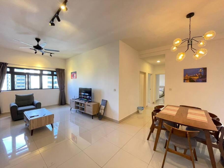 Meridin Medini By Wp Homestay Nusajaya  Exterior foto
