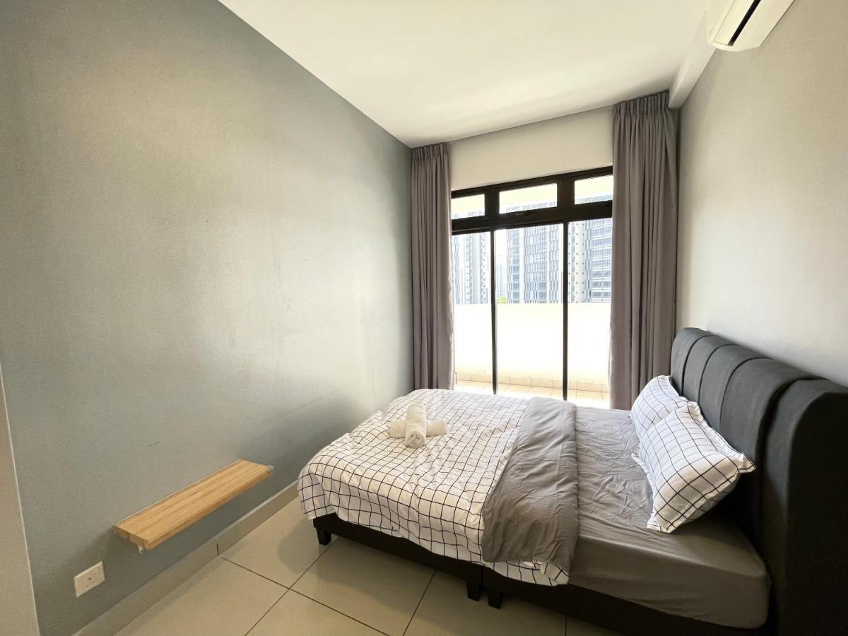 Meridin Medini By Wp Homestay Nusajaya  Exterior foto