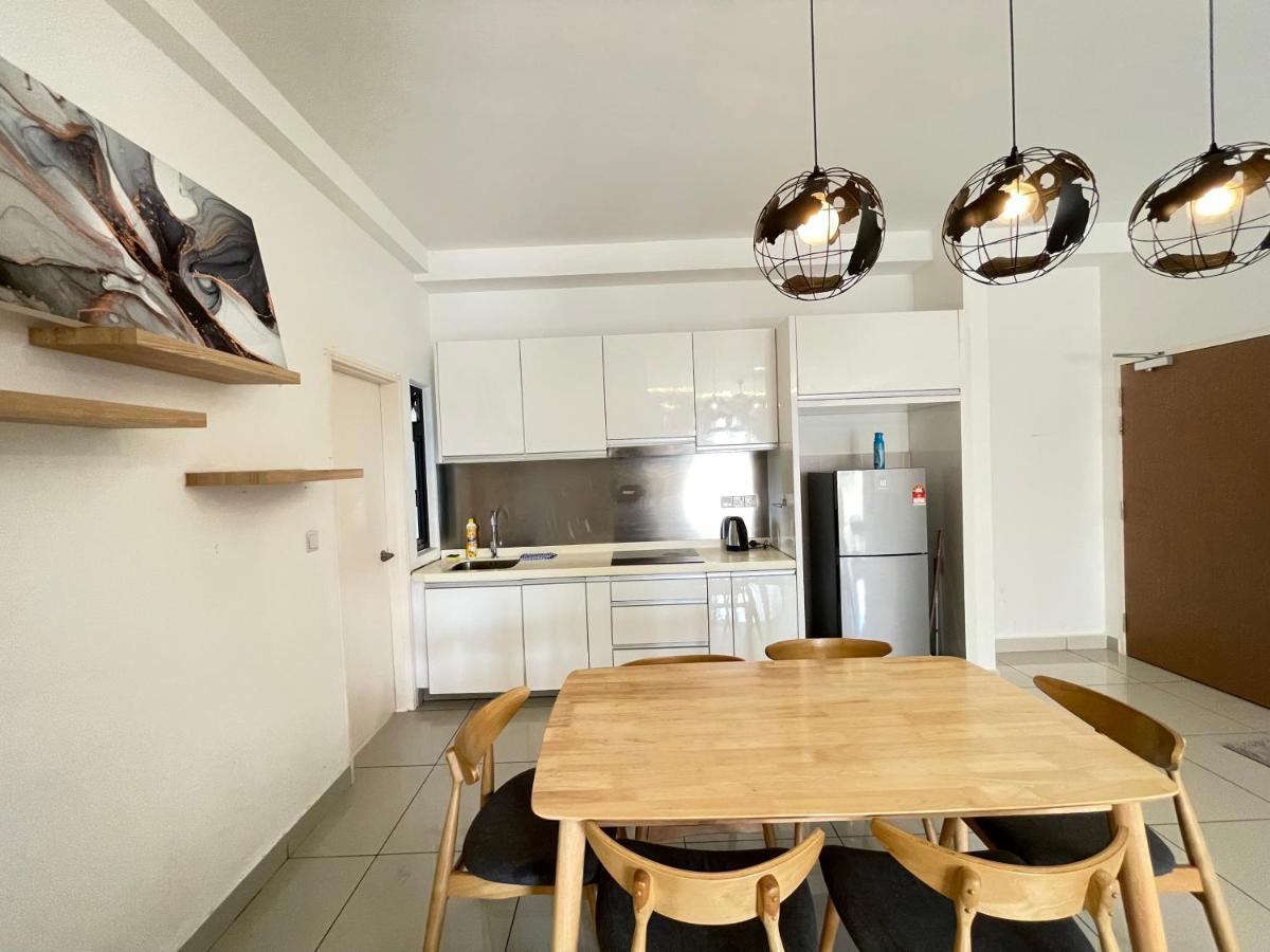 Meridin Medini By Wp Homestay Nusajaya  Exterior foto